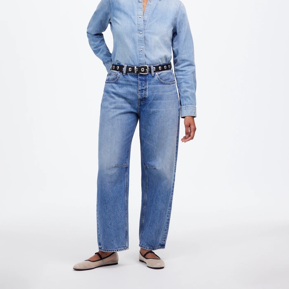 NWT Madewell Curvy Darted Barrel-Leg Jean, 32